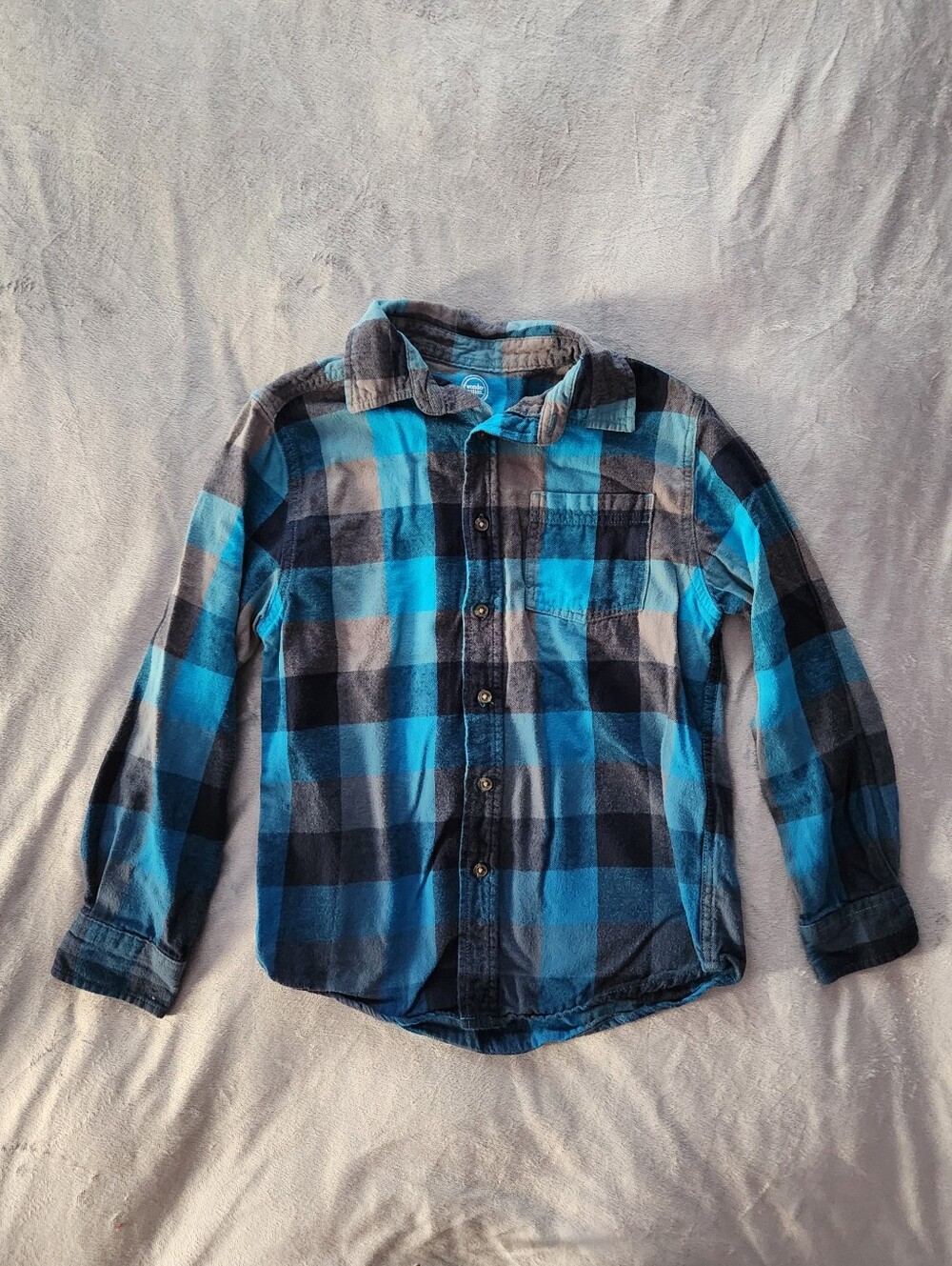 2 Button Up - Picture 4 of 5